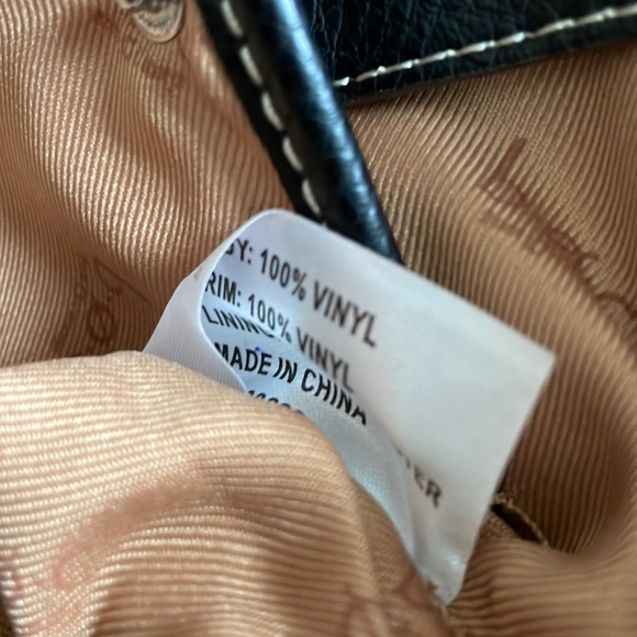 B.O.C. Crossbody Purse - Picture 4 of 14